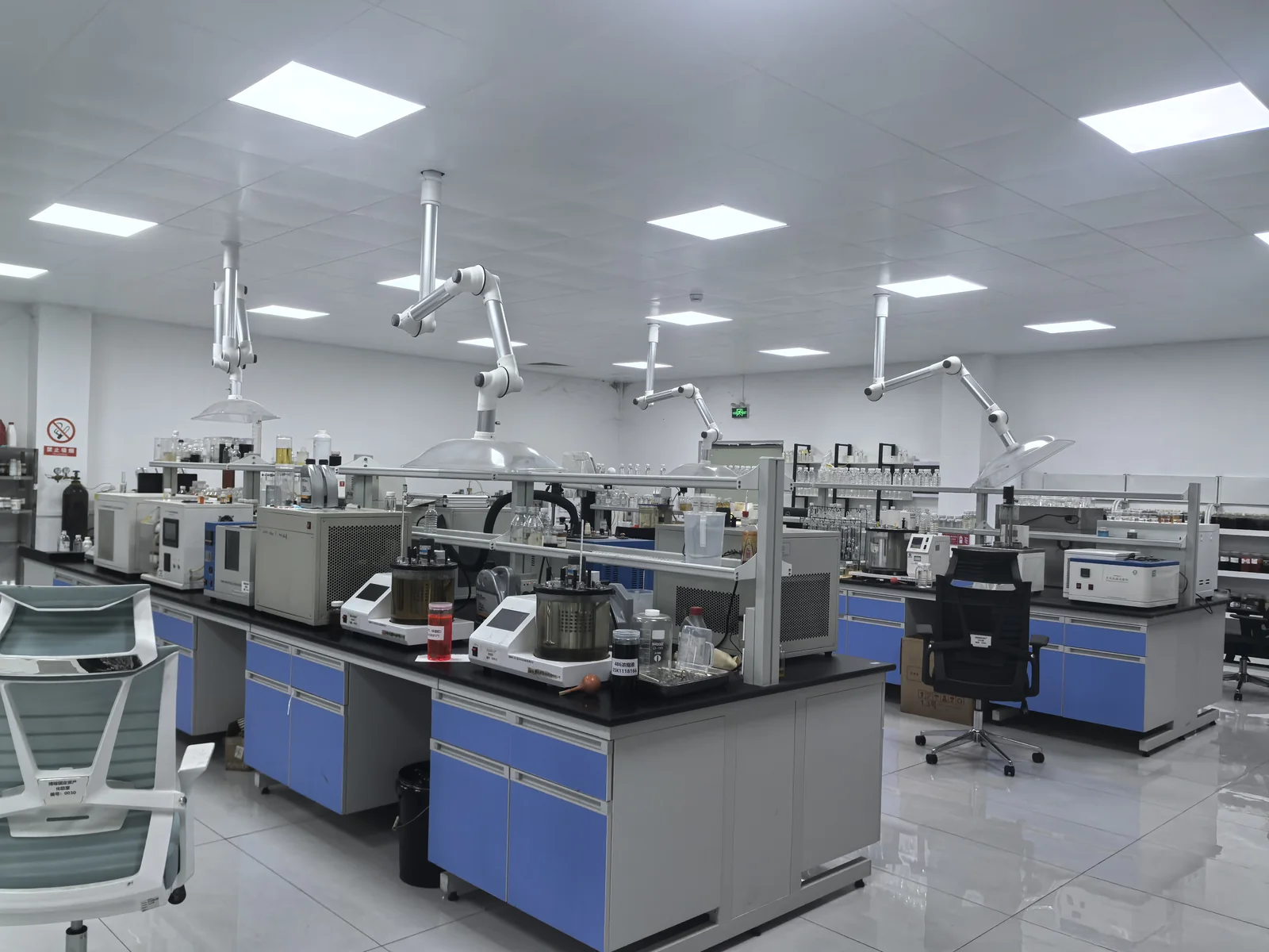 Austere laboratory